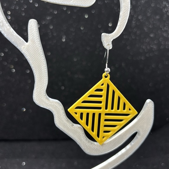 The Prism Line Yellow Earrings - Picture 3 of 4